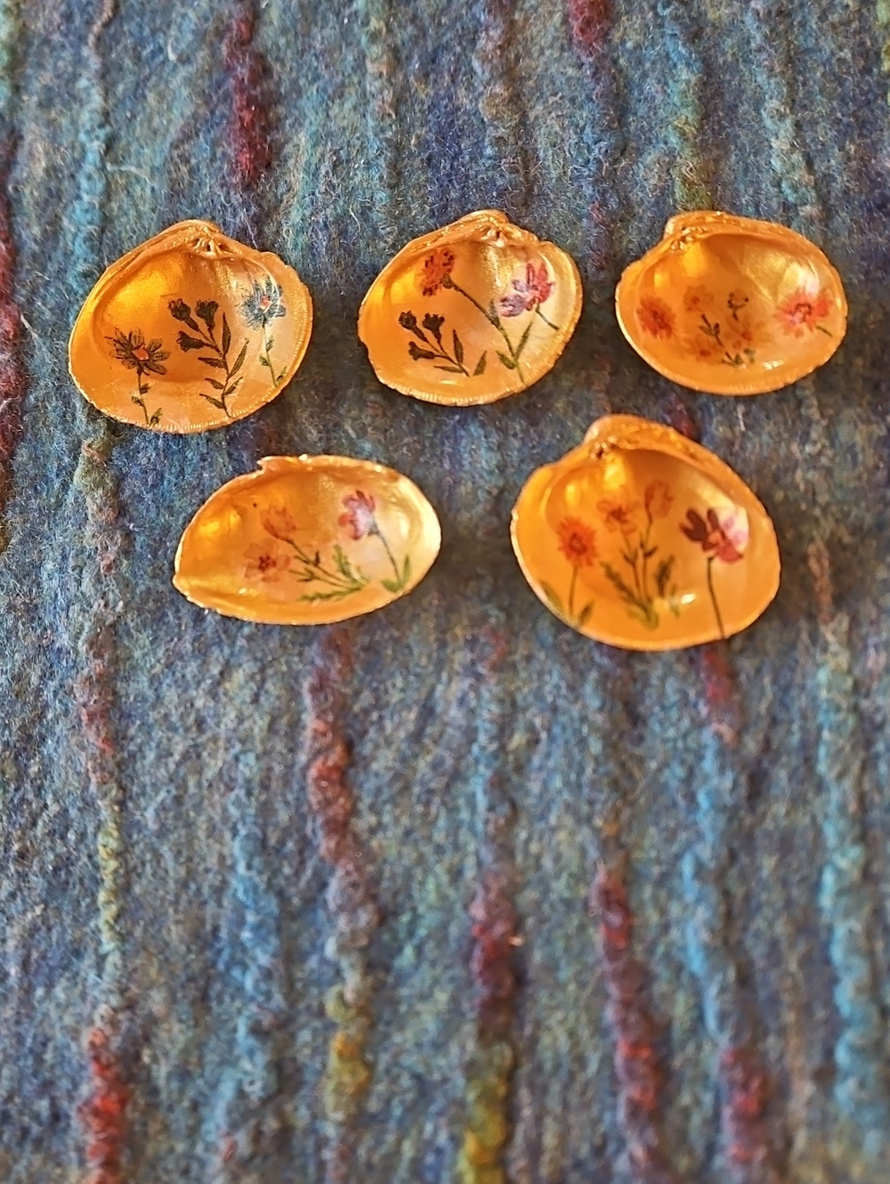 Clam Shell Decor Hand Painted Gold With Decopaged Floral Design. Set Of 5.